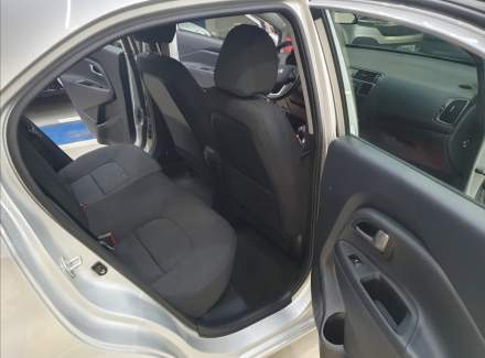 Kia - Rio