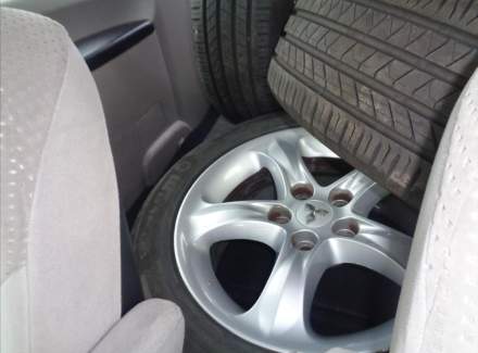 Mitsubishi - Grandis