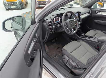 Volvo - XC40