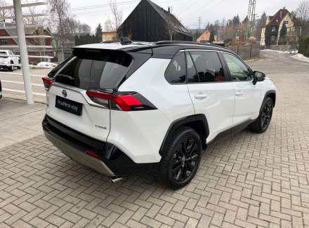 Toyota - RAV 4