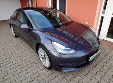 Tesla - Model 3
