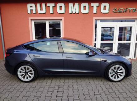 Tesla - Model 3