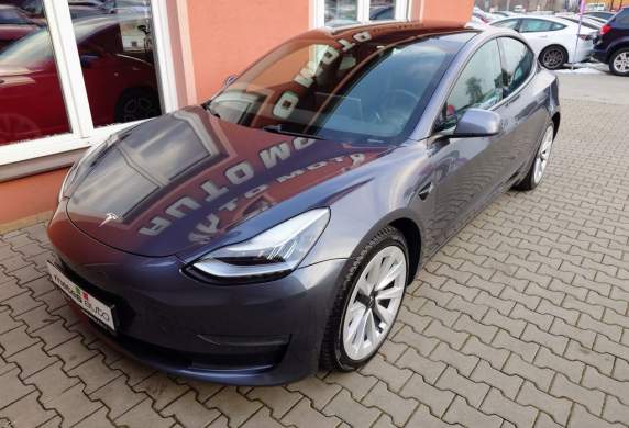 Tesla - Model 3