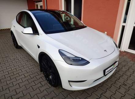 Tesla - Model Y