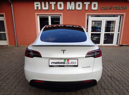 Tesla - Model Y