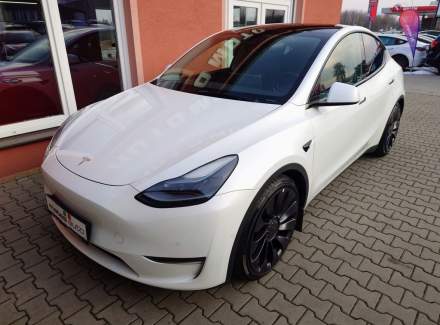 Tesla - Model Y