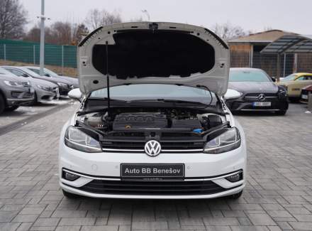 Volkswagen - Golf