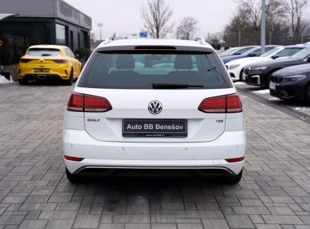Volkswagen - Golf