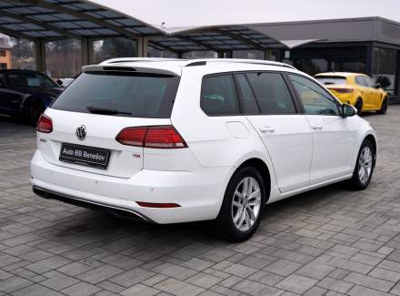 Volkswagen - Golf