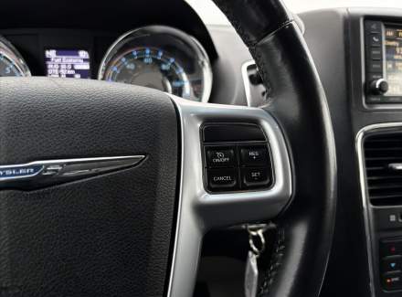 Chrysler - Town & Country