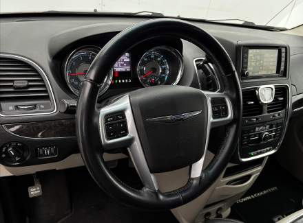 Chrysler - Town & Country