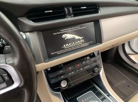 Jaguar - XF