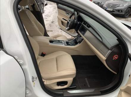 Jaguar - XF