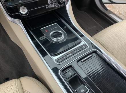 Jaguar - XF