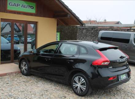 Volvo - V40