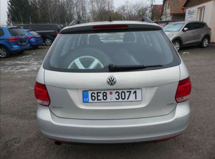 Volkswagen - Golf