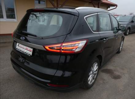 Ford - S-MAX