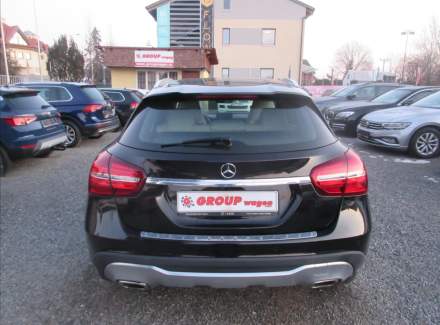 Mercedes-Benz - GLA