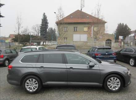 Volkswagen - Passat