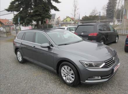 Volkswagen - Passat