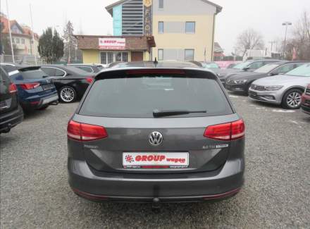 Volkswagen - Passat
