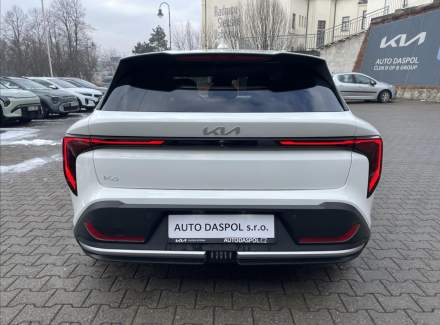 Kia - K4