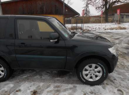 Mitsubishi - Pajero