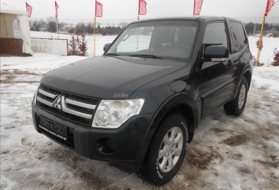 Mitsubishi - Pajero