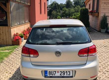Volkswagen - Golf