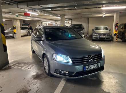 Volkswagen - Passat