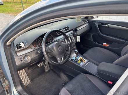 Volkswagen - Passat