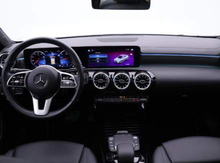 Mercedes-Benz - CLA