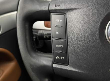 Volkswagen - Touareg