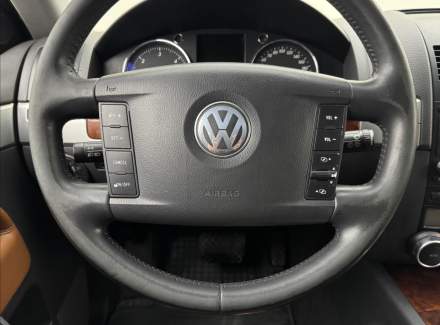 Volkswagen - Touareg