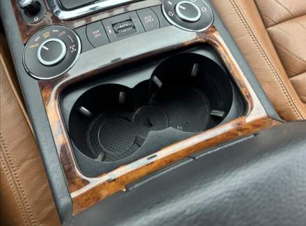 Volkswagen - Touareg