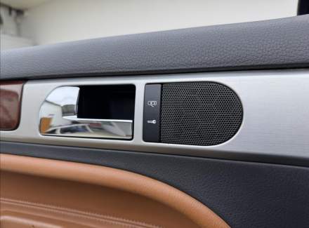 Volkswagen - Touareg