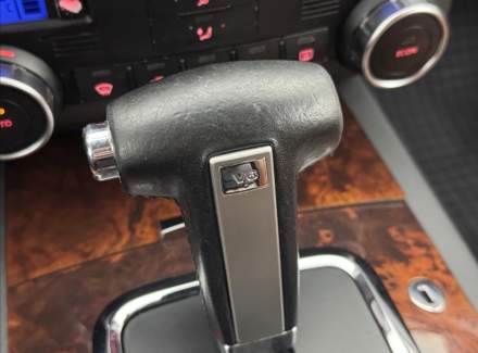 Volkswagen - Touareg