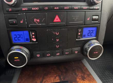 Volkswagen - Touareg