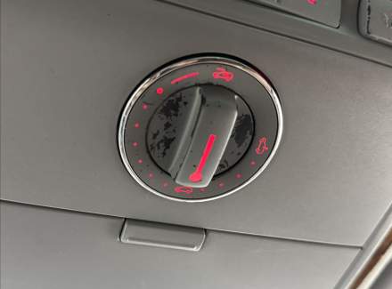 Volkswagen - Touareg