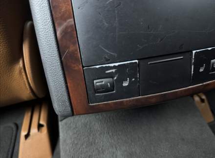 Volkswagen - Touareg