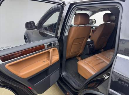 Volkswagen - Touareg