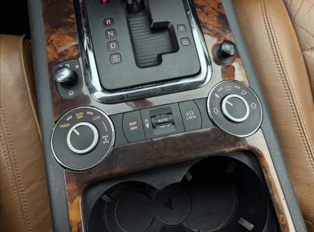 Volkswagen - Touareg