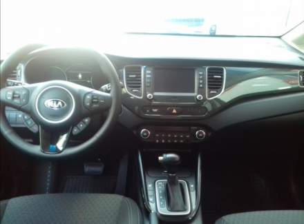 Kia - Carens