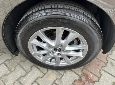 Mazda - 3