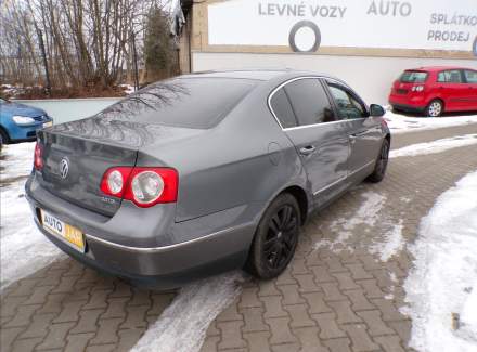Volkswagen - Passat