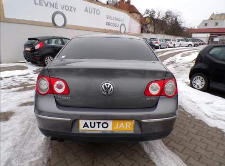 Volkswagen - Passat