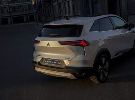 Mitsubishi - Grandis
