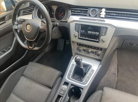 Volkswagen - Passat