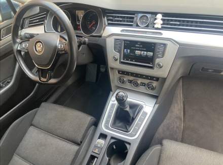Volkswagen - Passat