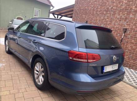 Volkswagen - Passat
